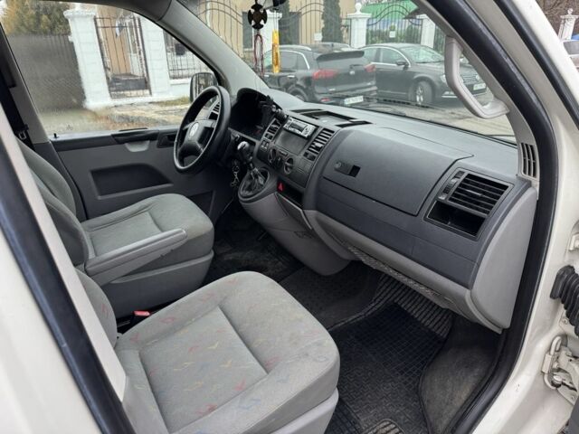 Белый Фольксваген Transporter, объемом двигателя 1.9 л и пробегом 290 тыс. км за 5999 $, фото 7 на Automoto.ua