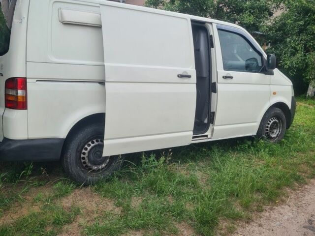 Белый Фольксваген Transporter, объемом двигателя 1.9 л и пробегом 350 тыс. км за 7000 $, фото 3 на Automoto.ua