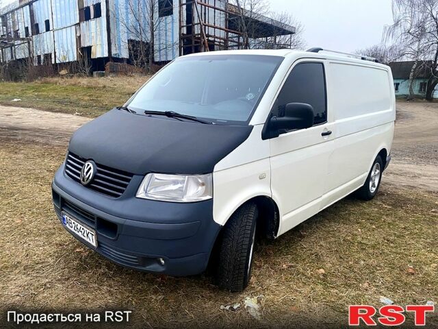 Белый Фольксваген Transporter, объемом двигателя 1.9 л и пробегом 370 тыс. км за 5400 $, фото 1 на Automoto.ua