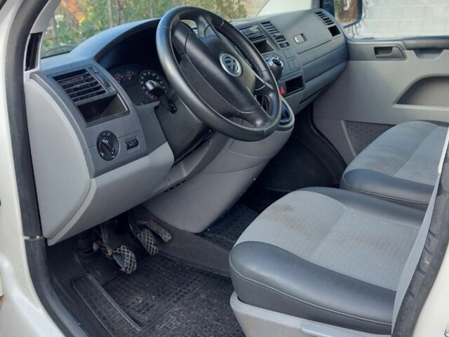 Білий Фольксваген Transporter, об'ємом двигуна 1.9 л та пробігом 375 тис. км за 7700 $, фото 2 на Automoto.ua