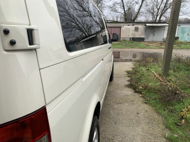 Белый Фольксваген Transporter, объемом двигателя 2.5 л и пробегом 365 тыс. км за 8300 $, фото 5 на Automoto.ua