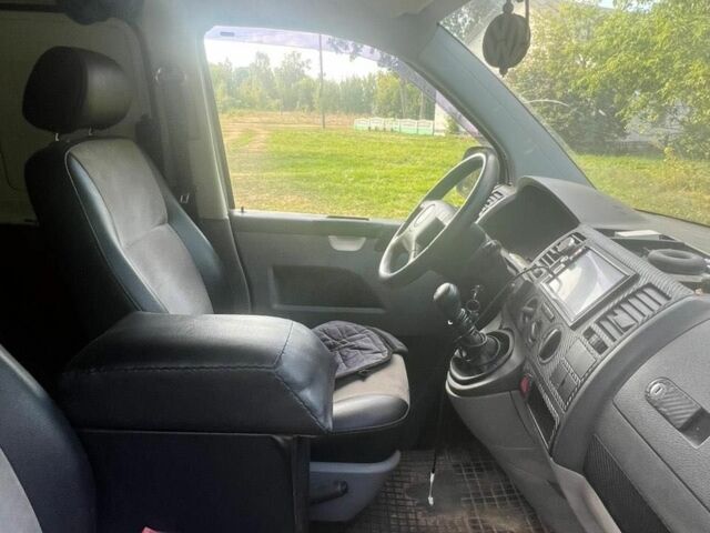 Білий Фольксваген Transporter, об'ємом двигуна 1.9 л та пробігом 390 тис. км за 6500 $, фото 6 на Automoto.ua