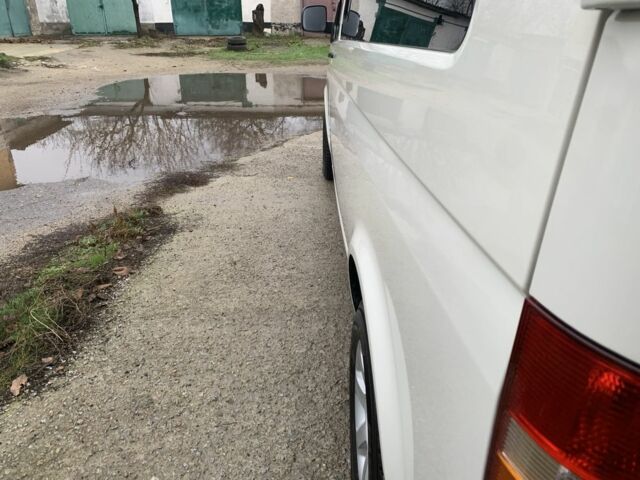 Белый Фольксваген Transporter, объемом двигателя 2.5 л и пробегом 365 тыс. км за 8300 $, фото 8 на Automoto.ua