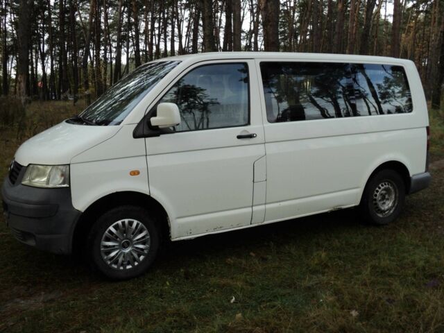 Фольксваген Transporter 2006 в Сумах на Automoto.ua Белый Фольксваген Transporter, объемом двигателя 2.5 л и пробегом 400 тыс. км за 6000 $, фото 1 на Automoto.ua