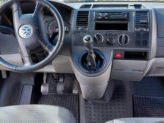 Білий Фольксваген Transporter, об'ємом двигуна 1.9 л та пробігом 375 тис. км за 7700 $, фото 5 на Automoto.ua