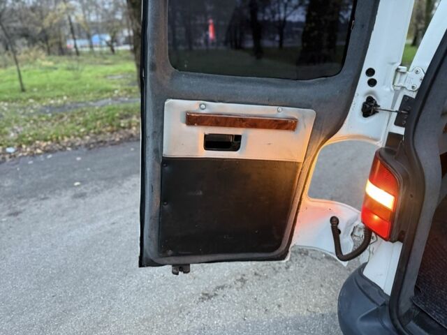 Белый Фольксваген Transporter, объемом двигателя 1.9 л и пробегом 490 тыс. км за 7900 $, фото 20 на Automoto.ua