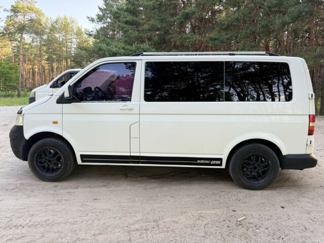 Белый Фольксваген Transporter, объемом двигателя 2.5 л и пробегом 338 тыс. км за 5800 $, фото 3 на Automoto.ua