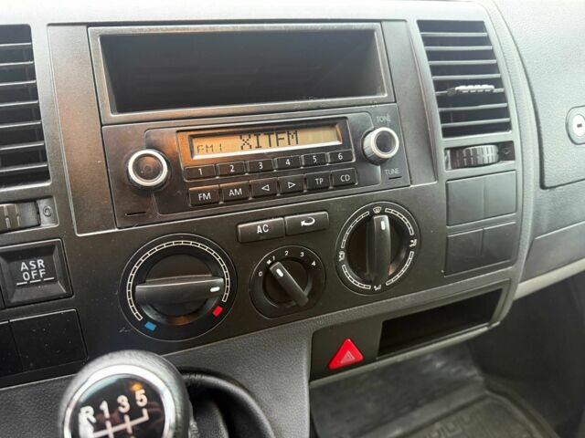 Белый Фольксваген Transporter, объемом двигателя 1.9 л и пробегом 295 тыс. км за 6500 $, фото 7 на Automoto.ua