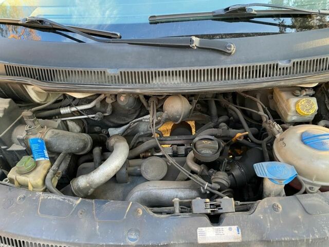 Білий Фольксваген Transporter, об'ємом двигуна 2.5 л та пробігом 360 тис. км за 7500 $, фото 4 на Automoto.ua