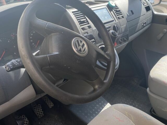 Белый Фольксваген Transporter, объемом двигателя 2.5 л и пробегом 263 тыс. км за 6000 $, фото 2 на Automoto.ua