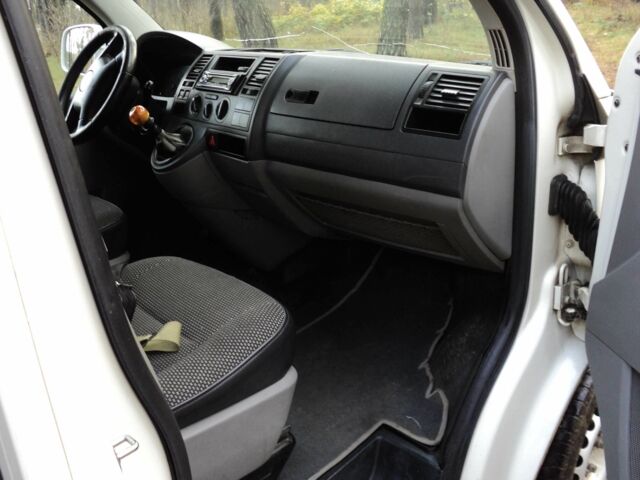 Фольксваген Transporter 2006 в Сумах на Automoto.ua Белый Фольксваген Transporter, объемом двигателя 2.5 л и пробегом 400 тыс. км за 6000 $, фото 8 на Automoto.ua