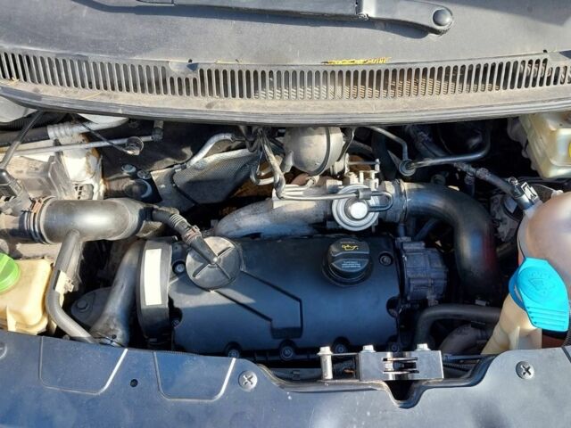 Білий Фольксваген Transporter, об'ємом двигуна 1.9 л та пробігом 375 тис. км за 7700 $, фото 7 на Automoto.ua