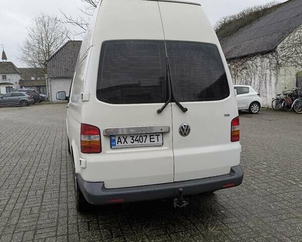 Белый Фольксваген Transporter, объемом двигателя 2.46 л и пробегом 220 тыс. км за 7800 $, фото 3 на Automoto.ua