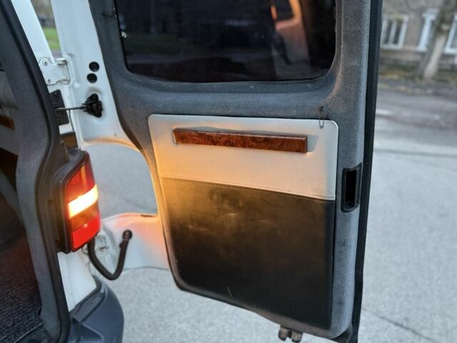 Белый Фольксваген Transporter, объемом двигателя 1.9 л и пробегом 490 тыс. км за 7900 $, фото 21 на Automoto.ua