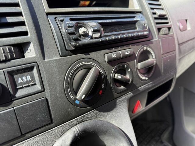 Белый Фольксваген Transporter, объемом двигателя 2.5 л и пробегом 338 тыс. км за 5800 $, фото 11 на Automoto.ua