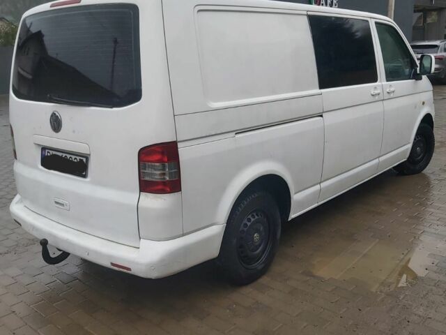 Белый Фольксваген Transporter, объемом двигателя 2.5 л и пробегом 260 тыс. км за 7131 $, фото 2 на Automoto.ua