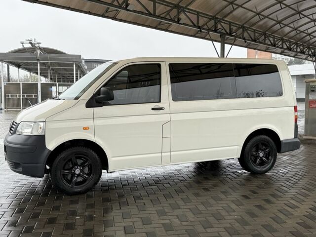 Білий Фольксваген Transporter, об'ємом двигуна 1.9 л та пробігом 189 тис. км за 10000 $, фото 11 на Automoto.ua