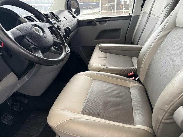 Білий Фольксваген Transporter, об'ємом двигуна 1.9 л та пробігом 189 тис. км за 10000 $, фото 21 на Automoto.ua