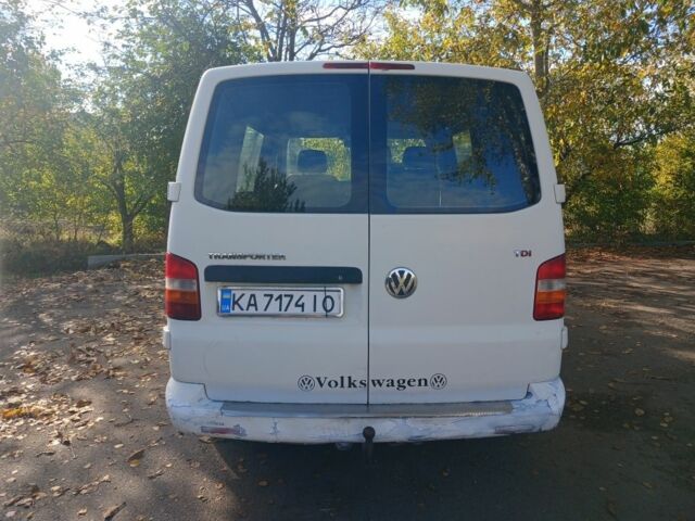 Фольксваген Transporter 2007 в Ровно на Automoto.ua Белый Фольксваген Transporter, объемом двигателя 2.5 л и пробегом 290 тыс. км за 5450 $, фото 4 на Automoto.ua