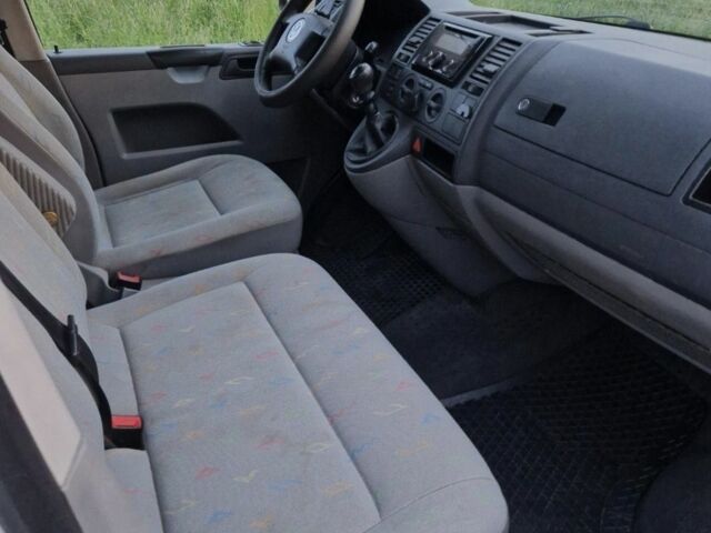 Белый Фольксваген Transporter, объемом двигателя 2.5 л и пробегом 260 тыс. км за 7131 $, фото 6 на Automoto.ua