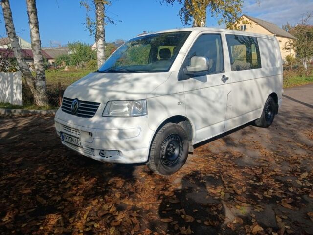 Фольксваген Transporter 2007 в Ровно на Automoto.ua Белый Фольксваген Transporter, объемом двигателя 2.5 л и пробегом 290 тыс. км за 5450 $, фото 1 на Automoto.ua