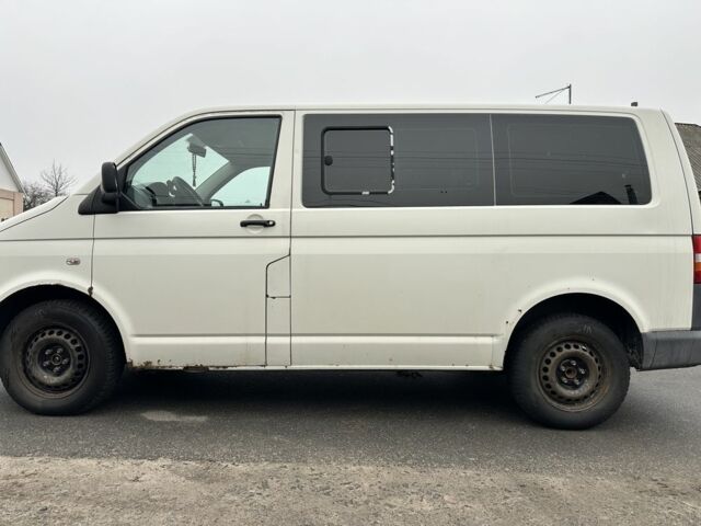 Белый Фольксваген Transporter, объемом двигателя 2.5 л и пробегом 500 тыс. км за 5700 $, фото 3 на Automoto.ua