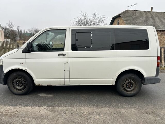 Белый Фольксваген Transporter, объемом двигателя 2.5 л и пробегом 500 тыс. км за 5700 $, фото 4 на Automoto.ua