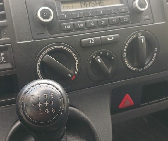 Фольксваген Transporter 2007 в Ровно на Automoto.ua Белый Фольксваген Transporter, объемом двигателя 2.5 л и пробегом 290 тыс. км за 5450 $, фото 7 на Automoto.ua