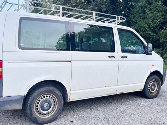 Белый Фольксваген Transporter, объемом двигателя 2.5 л и пробегом 300 тыс. км за 6495 $, фото 2 на Automoto.ua