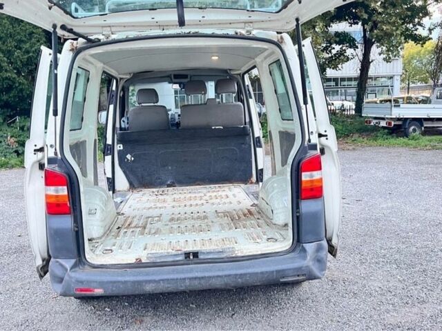 Белый Фольксваген Transporter, объемом двигателя 2.5 л и пробегом 300 тыс. км за 6495 $, фото 4 на Automoto.ua