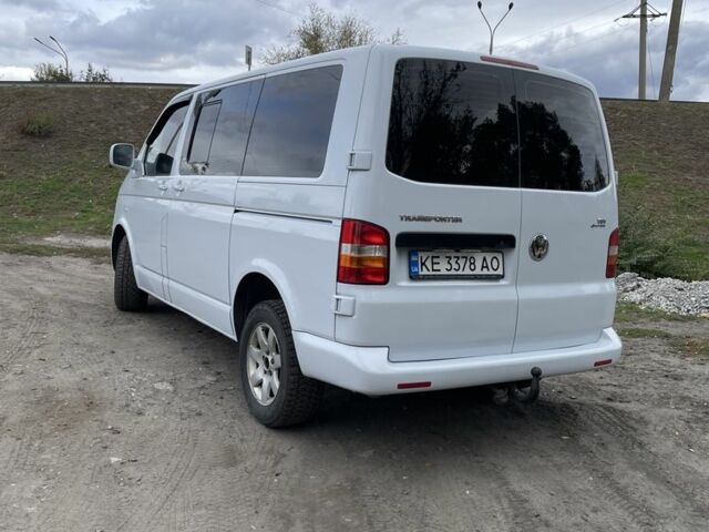 Белый Фольксваген Transporter, объемом двигателя 2.5 л и пробегом 250 тыс. км за 10800 $, фото 1 на Automoto.ua