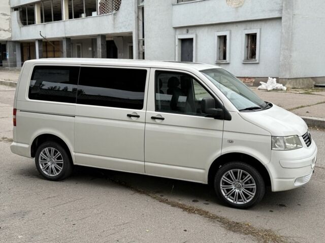 Белый Фольксваген Transporter, объемом двигателя 2.5 л и пробегом 321 тыс. км за 6950 $, фото 1 на Automoto.ua