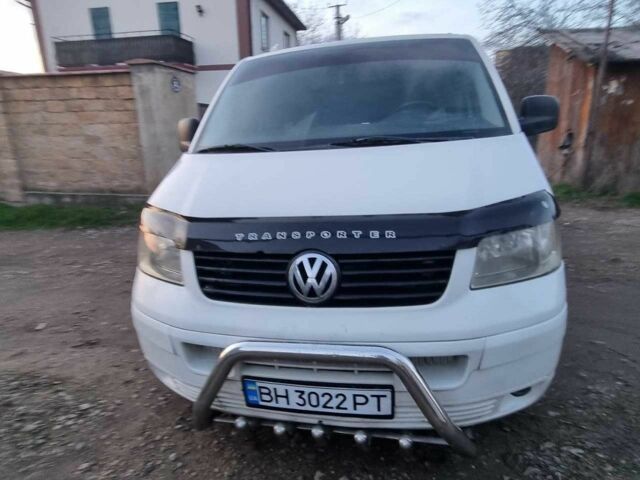Білий Фольксваген Transporter, об'ємом двигуна 2.5 л та пробігом 222 тис. км за 6699 $, фото 2 на Automoto.ua