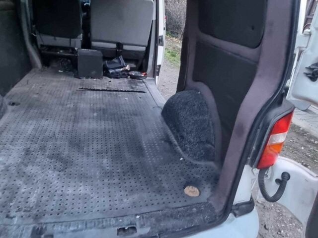 Білий Фольксваген Transporter, об'ємом двигуна 2.5 л та пробігом 222 тис. км за 6699 $, фото 14 на Automoto.ua
