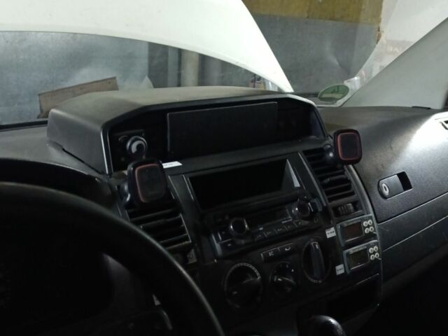 Белый Фольксваген Transporter, объемом двигателя 1.9 л и пробегом 320 тыс. км за 4469 $, фото 2 на Automoto.ua