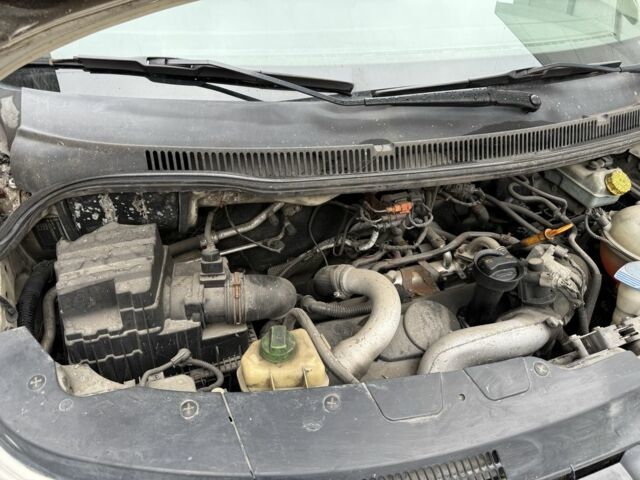 Белый Фольксваген Transporter, объемом двигателя 2.5 л и пробегом 321 тыс. км за 6950 $, фото 19 на Automoto.ua