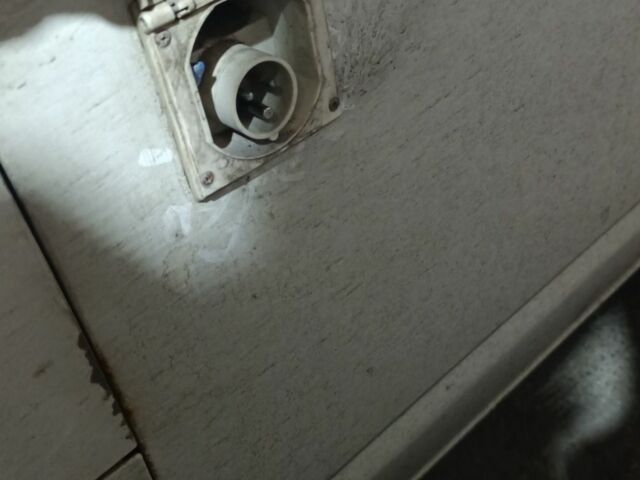 Белый Фольксваген Transporter, объемом двигателя 1.9 л и пробегом 320 тыс. км за 4469 $, фото 5 на Automoto.ua