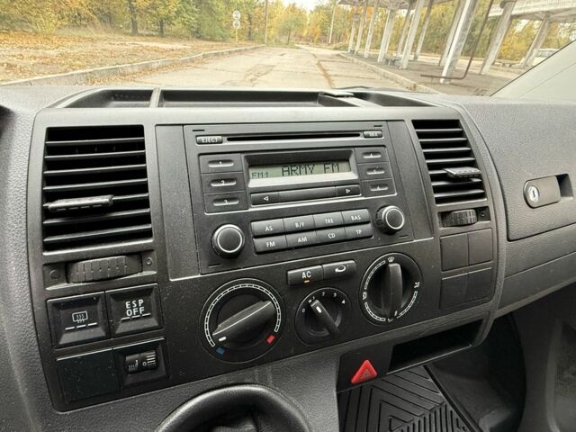 Белый Фольксваген Transporter, объемом двигателя 2.5 л и пробегом 321 тыс. км за 6950 $, фото 13 на Automoto.ua