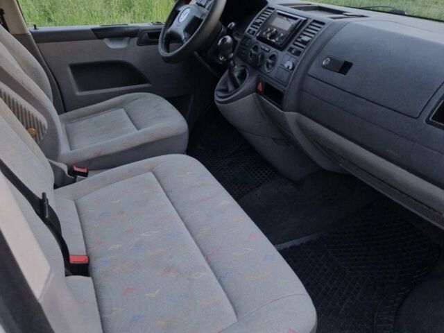 Белый Фольксваген Transporter, объемом двигателя 2.5 л и пробегом 200 тыс. км за 6712 $, фото 3 на Automoto.ua