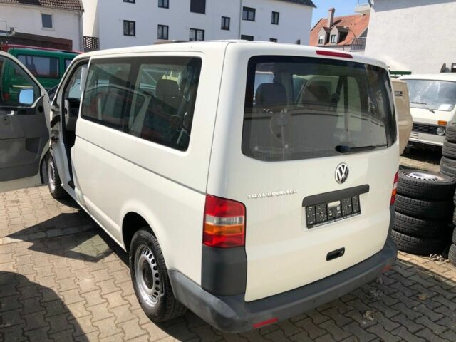Белый Фольксваген Transporter, объемом двигателя 2 л и пробегом 200 тыс. км за 3800 $, фото 17 на Automoto.ua