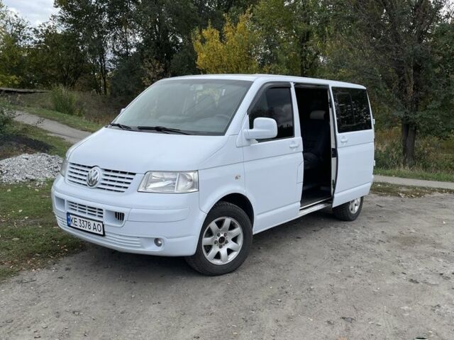 Белый Фольксваген Transporter, объемом двигателя 2.5 л и пробегом 250 тыс. км за 10800 $, фото 5 на Automoto.ua