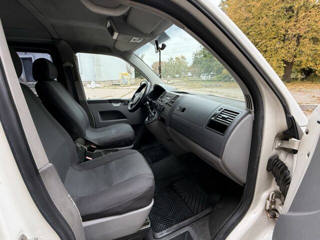 Белый Фольксваген Transporter, объемом двигателя 2.5 л и пробегом 321 тыс. км за 6950 $, фото 14 на Automoto.ua