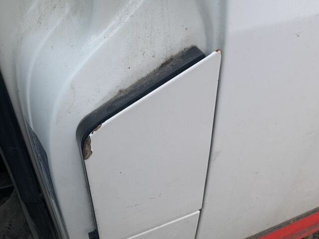 Білий Фольксваген Transporter, об'ємом двигуна 2.5 л та пробігом 467 тис. км за 8000 $, фото 7 на Automoto.ua