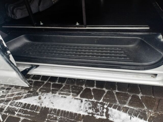 Белый Фольксваген Transporter, объемом двигателя 2 л и пробегом 496 тыс. км за 14500 $, фото 3 на Automoto.ua