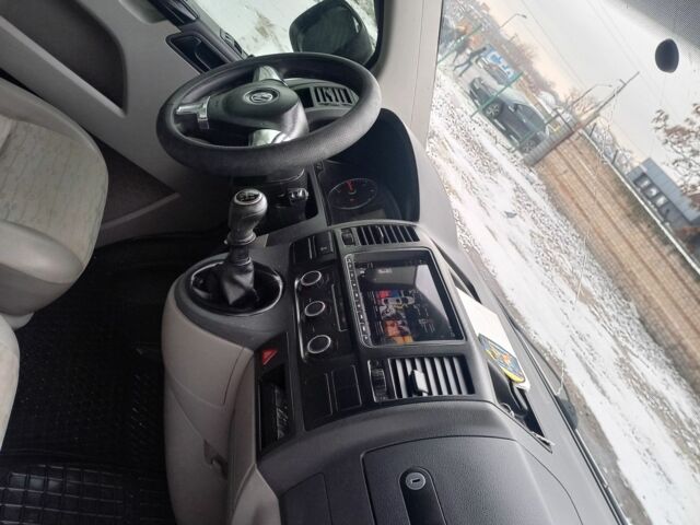 Белый Фольксваген Transporter, объемом двигателя 2 л и пробегом 496 тыс. км за 14500 $, фото 5 на Automoto.ua