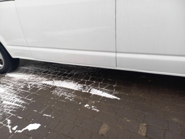 Белый Фольксваген Transporter, объемом двигателя 2 л и пробегом 496 тыс. км за 14500 $, фото 4 на Automoto.ua