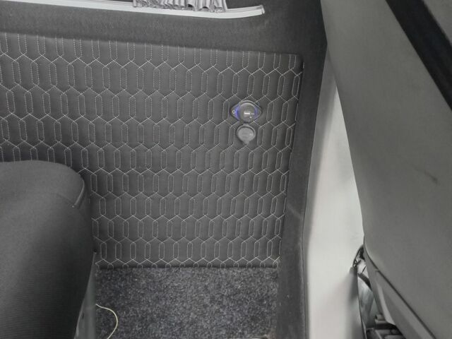 Белый Фольксваген Transporter, объемом двигателя 2 л и пробегом 496 тыс. км за 14500 $, фото 6 на Automoto.ua