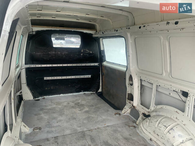 Белый Фольксваген Transporter, объемом двигателя 2 л и пробегом 342 тыс. км за 9700 $, фото 27 на Automoto.ua