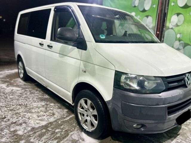 Білий Фольксваген Transporter, об'ємом двигуна 2 л та пробігом 364 тис. км за 16000 $, фото 1 на Automoto.ua