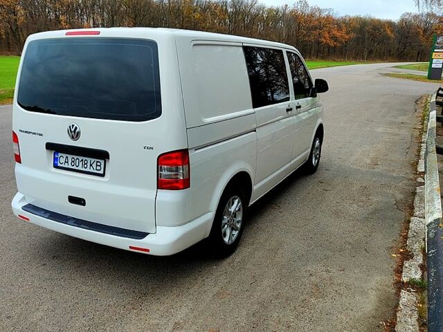 Белый Фольксваген Transporter, объемом двигателя 2 л и пробегом 315 тыс. км за 11200 $, фото 4 на Automoto.ua